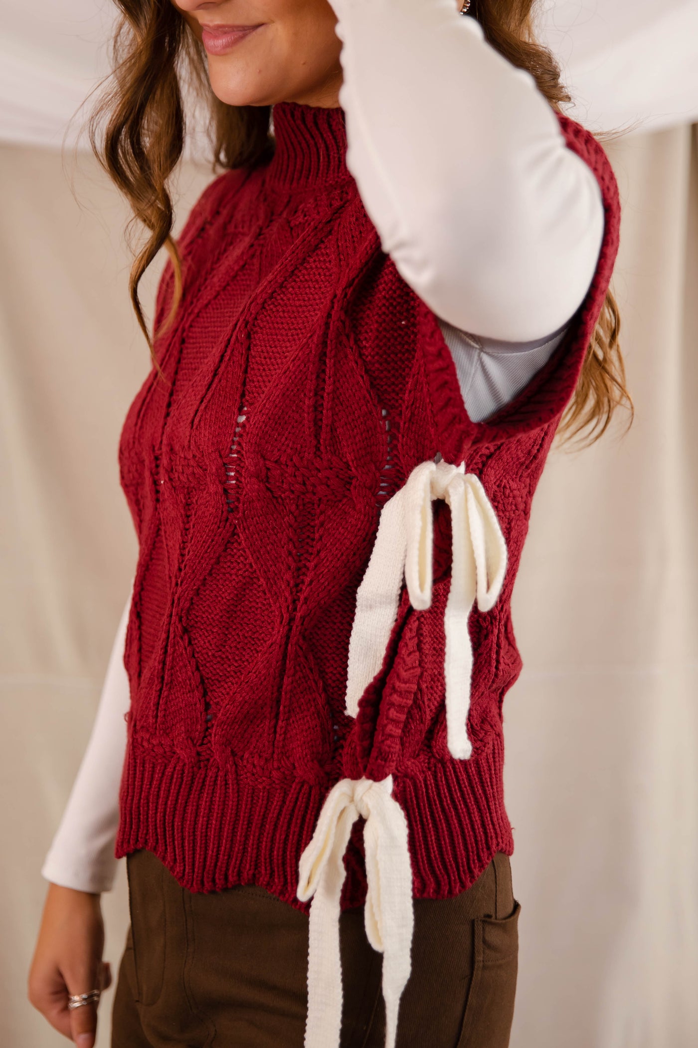 Women's Knit Sweater Vest- Women's Chic Scalloped Sweater With Bows- &Merci Sweaters