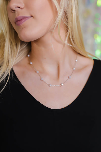 Dainty Silver Necklace with Pearls